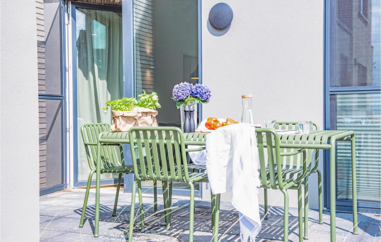 Amazing Home In Lembruch-Duemmer See With Kitchen Exterior foto